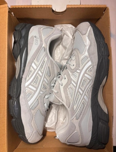 Asics gel nyc gris glacier noir taille 44,5