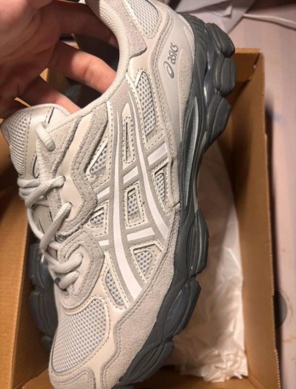 Asics gel nyc gris glacier noir taille 44,5 2