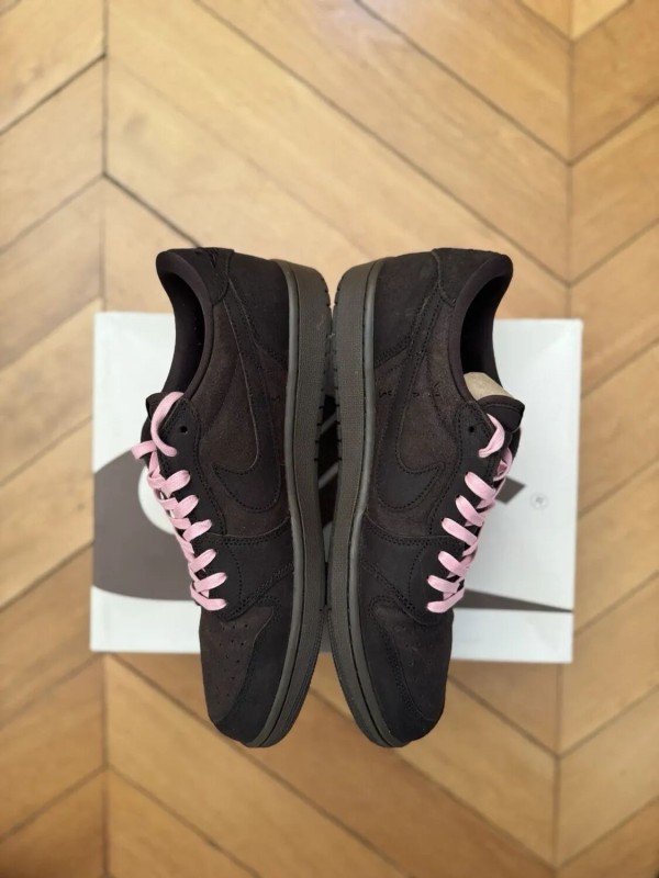 Air Jordan 1 Retro Low OG X Travis Scott Velvet Brown, Lightly Worn, EU 47 2