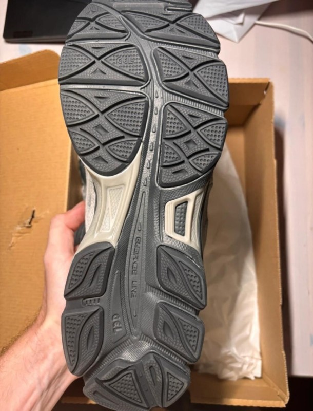 Asics gel nyc gris glacier noir taille 44,5 2