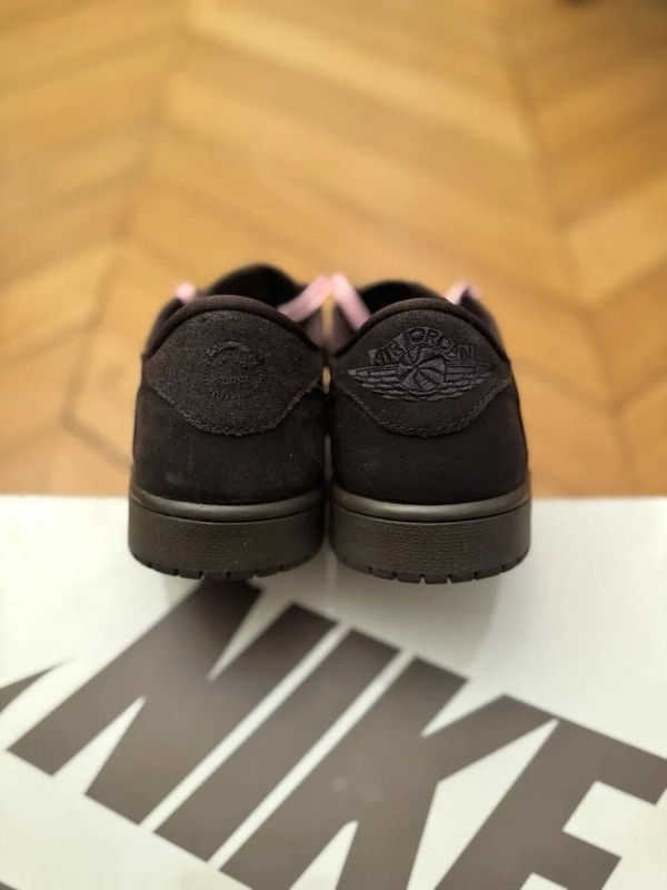Air Jordan 1 Retro Low OG X Travis Scott Velvet Brown, Lightly Worn, EU 47 2