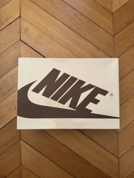 Air Jordan 1 Retro Low OG X Travis Scott Velvet Brown, Lightly Worn, EU 47