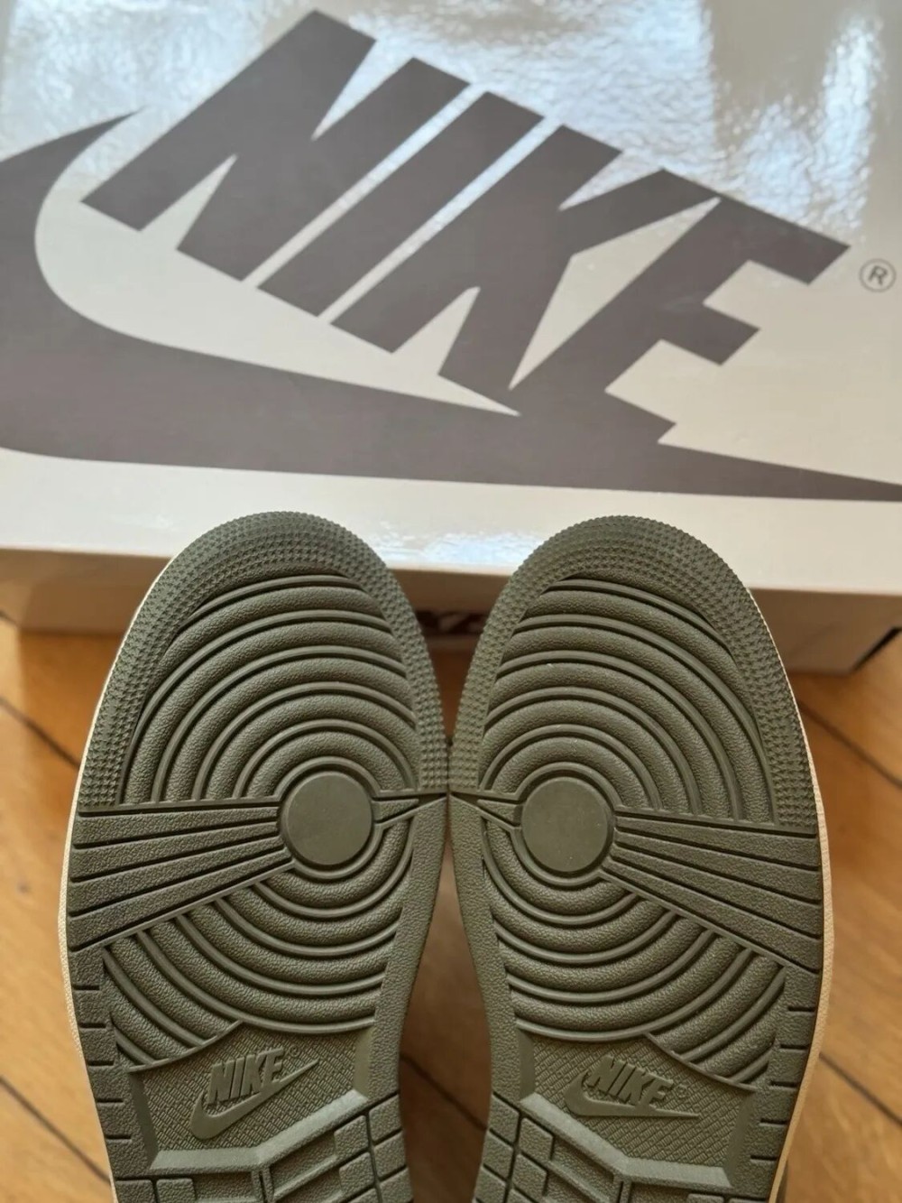 Nike Air Jordan 1 Low Travis Scott Medium Olive EU40,5 US7,5 DM7866-200