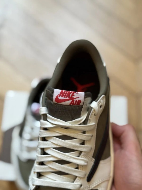 Nike Air Jordan 1 Low Travis Scott Medium Olive EU40,5 US7,5 DM7866-200 2