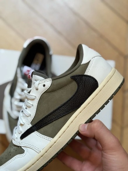 Nike Air Jordan 1 Low Travis Scott Medium Olive EU40,5 US7,5 DM7866-200