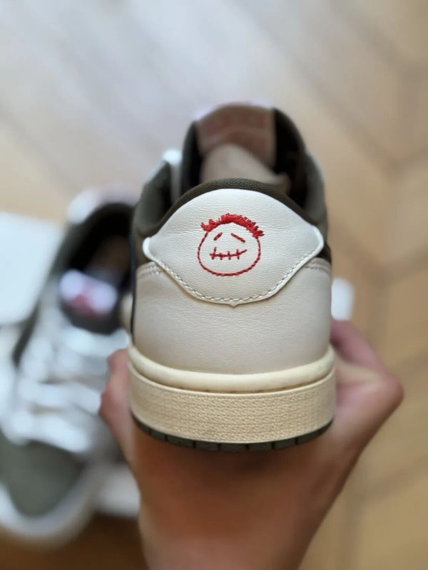 Nike Air Jordan 1 Low Travis Scott Medium Olive EU40,5 US7,5 DM7866-200 2