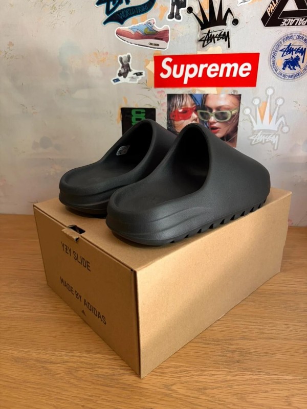 Adidas Yeezy slide onyx 2