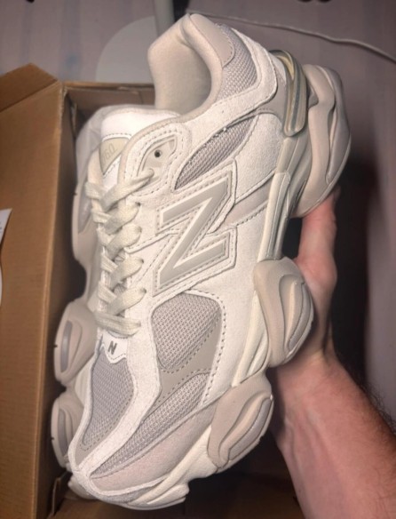 New balance 9060 grey moonbeam taille 40,5