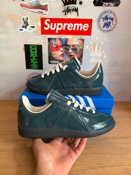 adidas BW Army Supplier Colour Carbon