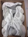New balance 9060 grey moonbeam taille 40,5