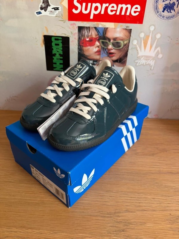 adidas BW Army Supplier Colour Carbon 2