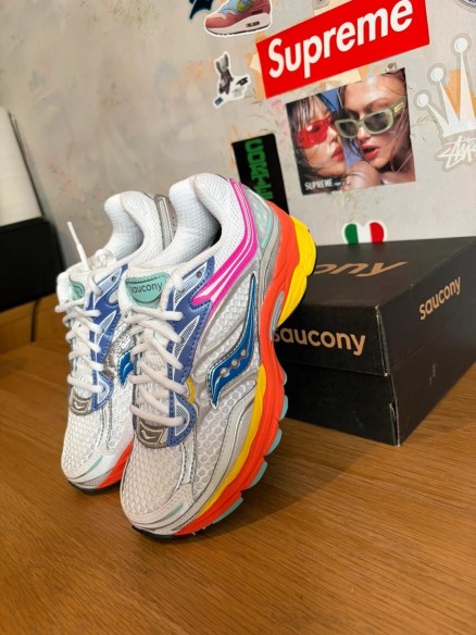 Saucony Progrid Omni 9 White Multi