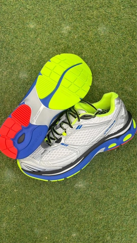 Décathlon X saison running / chaussure de sport taille 44 2