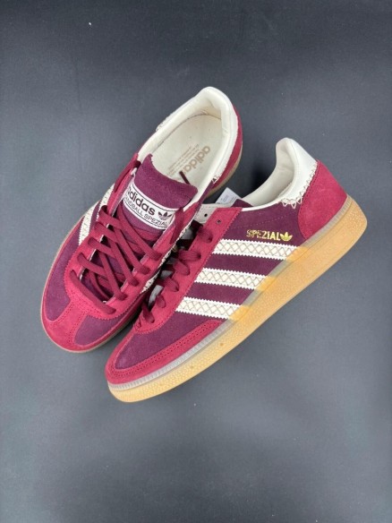 Adidas handball spezial bordeaux burgundy / rouge foncé taille 38