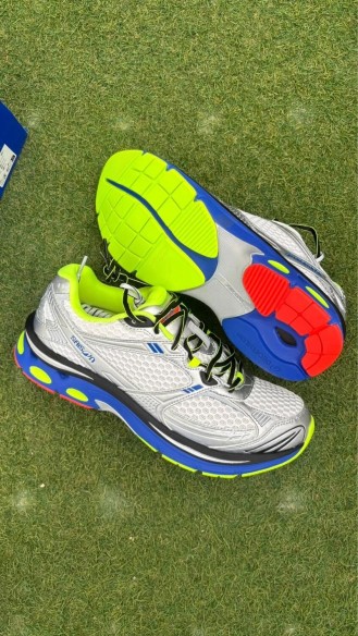 Décathlon X saison running / chaussure de sport taille 44