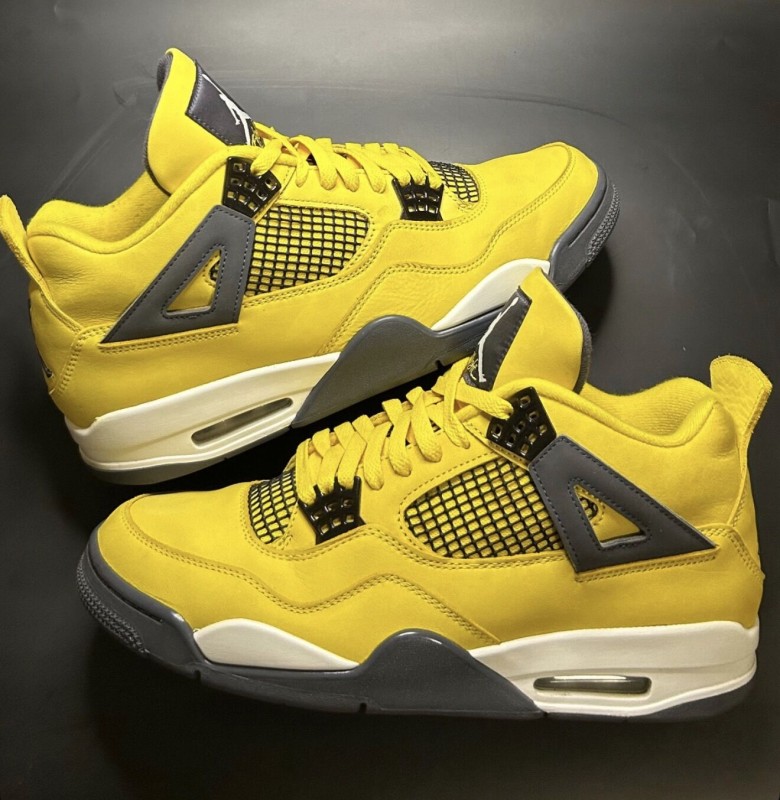 JORDAN 4 LIGHTNING