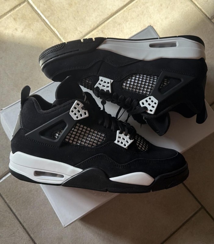 Jordan 4 Thunder White