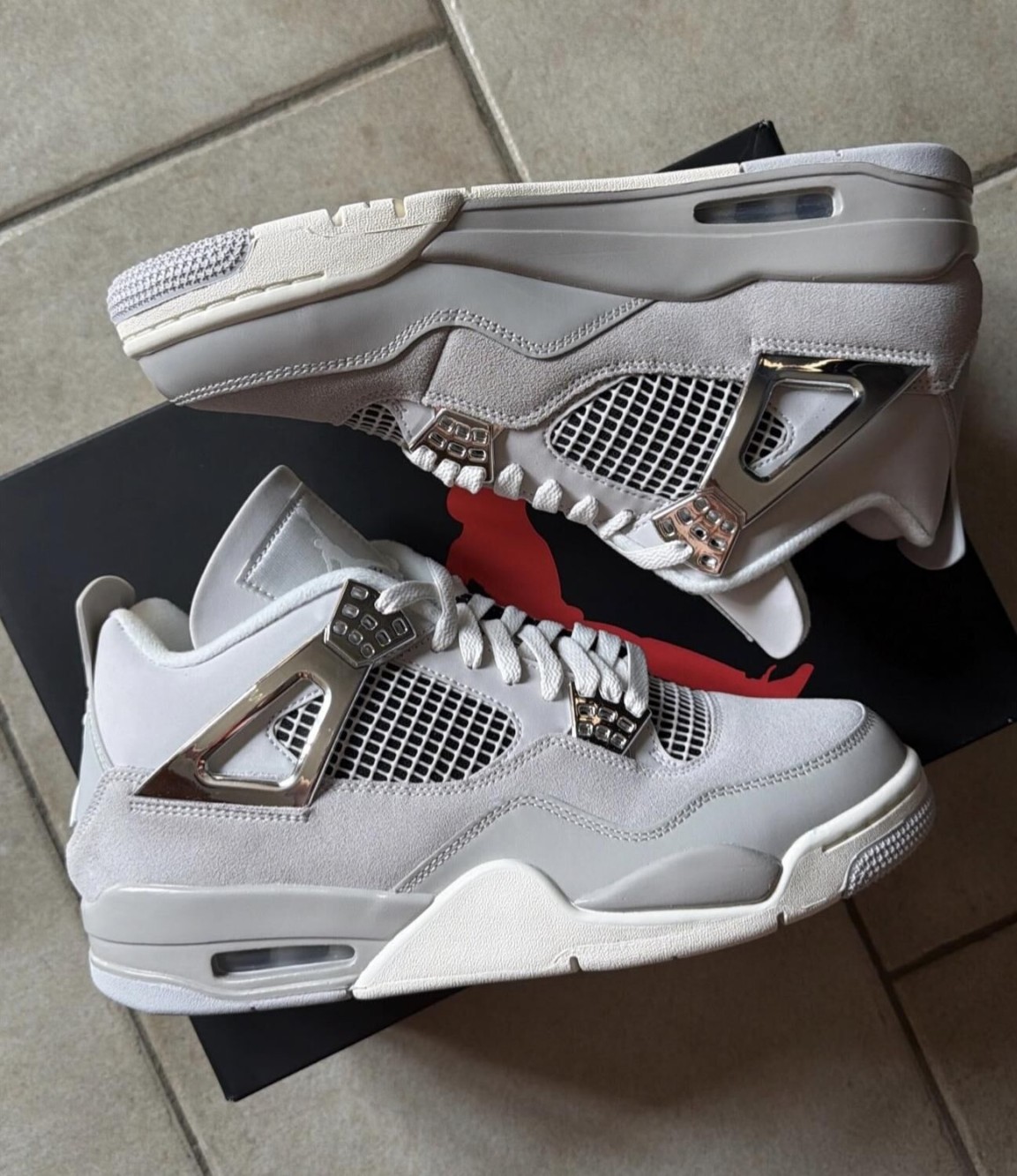 Jordan 4 Frozen Moments