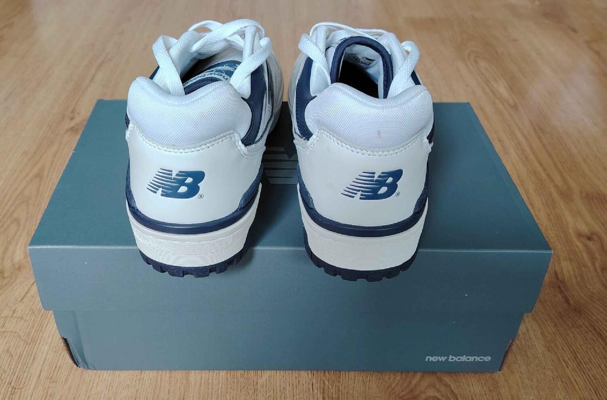 New Balance 550 – White/Navy - T.44