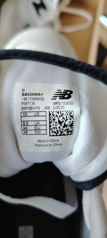 New Balance 550 – White/Navy - T.44 2