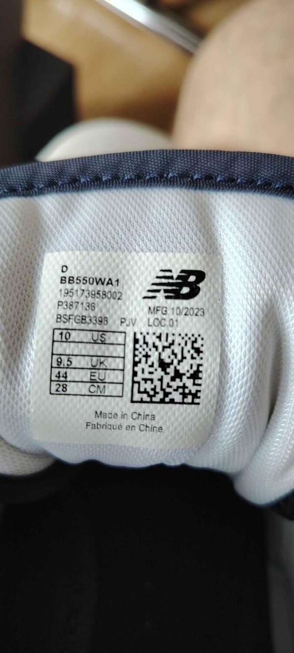 New Balance 550 – White/Navy - T.44