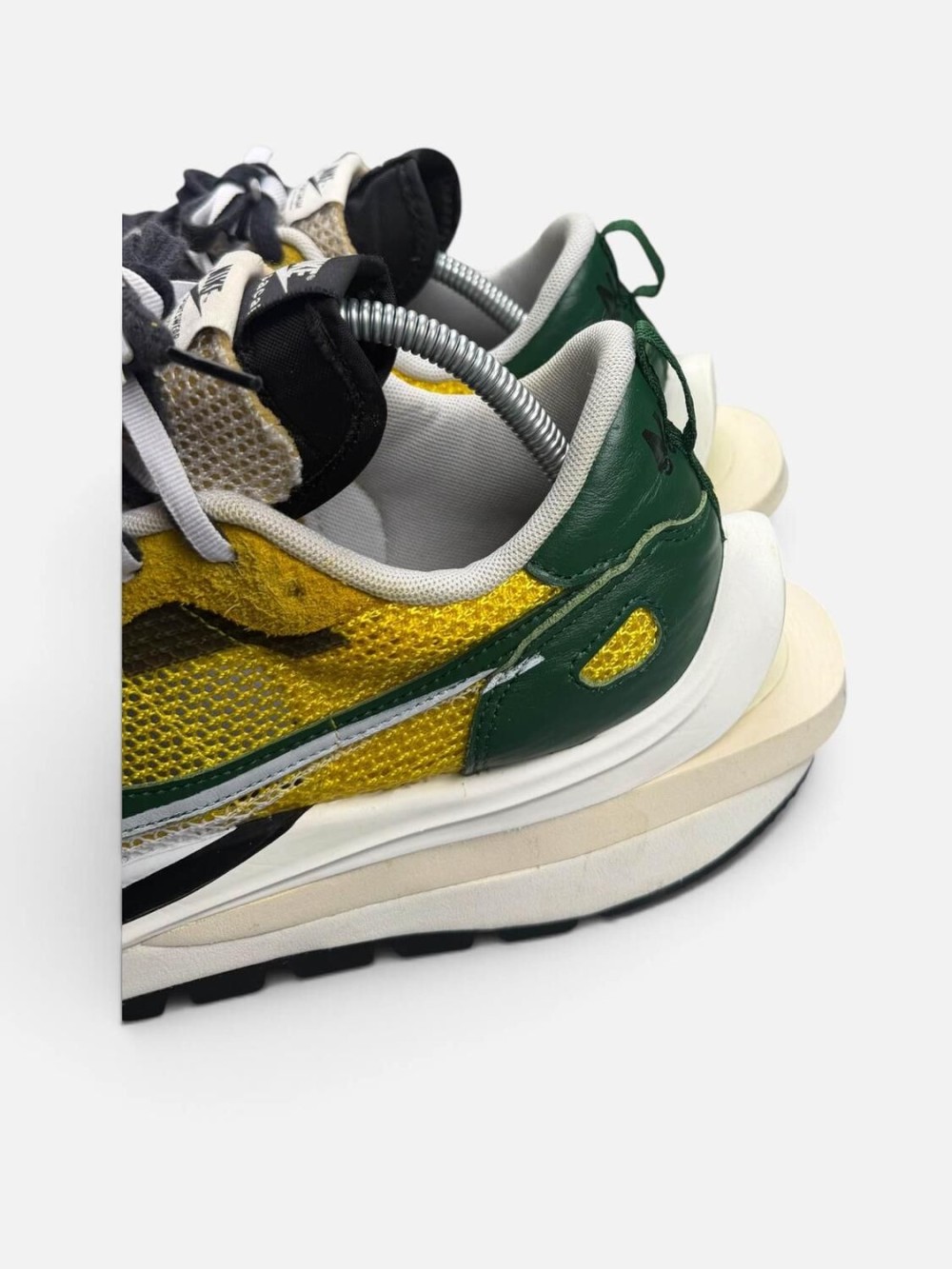 Nike VaporWaffle Sacai Tour Yellow - Taille 44,5 - Très bon État