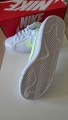 Nike baskets blanches swoosh vert fluo effet croco – Pointure 37,5