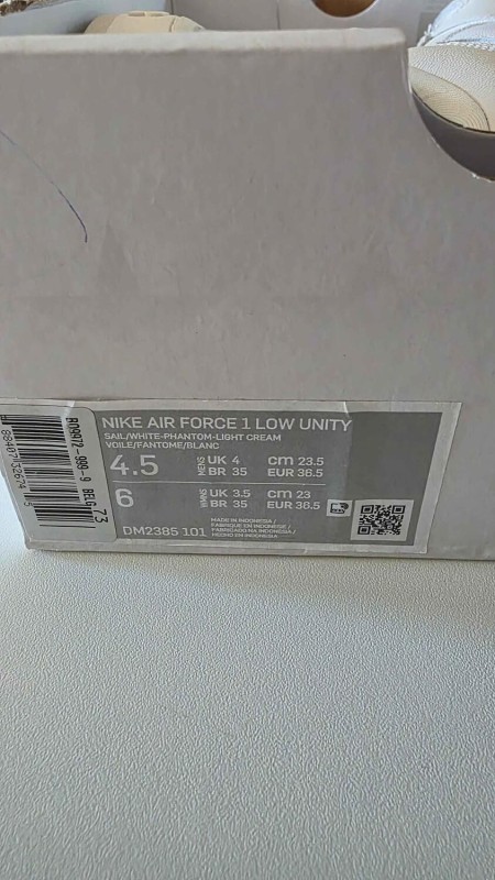 Nike One Low blanches neuves – Pointure 36,5 2