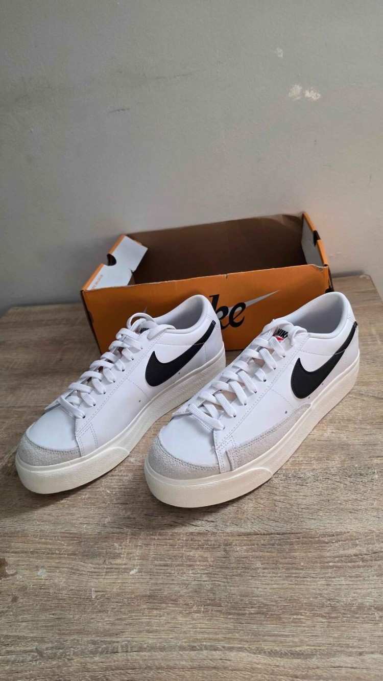 Nike - Blazer Low 77 Vintage White Black