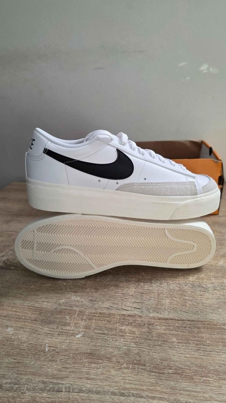 Nike - Blazer Low 77 Vintage White Black