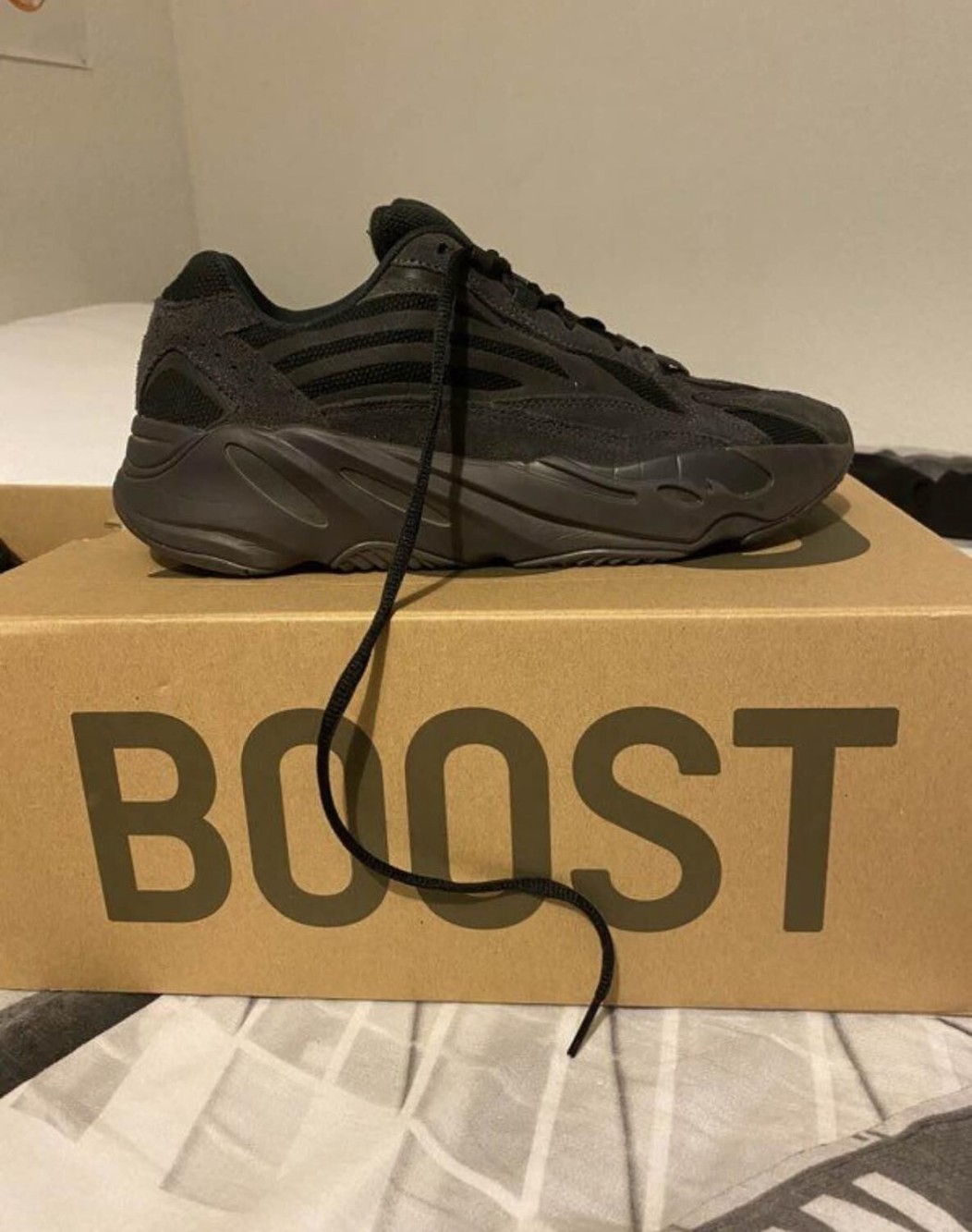 Yeezy 700 Vanta