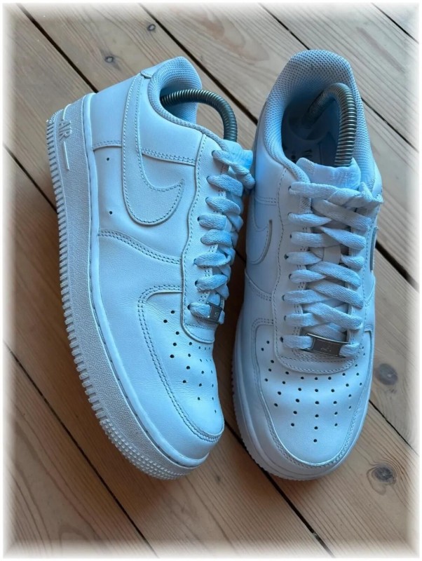 Nike air force 1 triple White - taille 40,5 2
