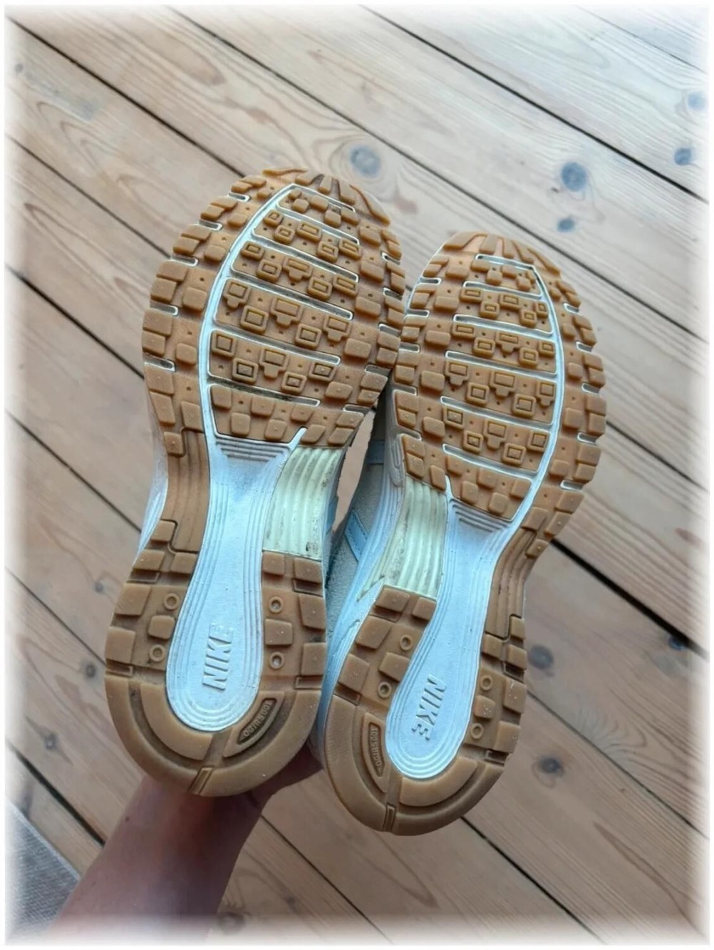 Nike p-6000 Beige ( taille 36 )