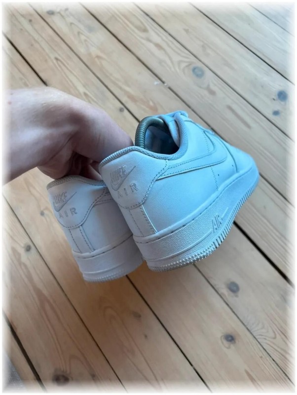 Nike air force 1 triple White - taille 40,5 2