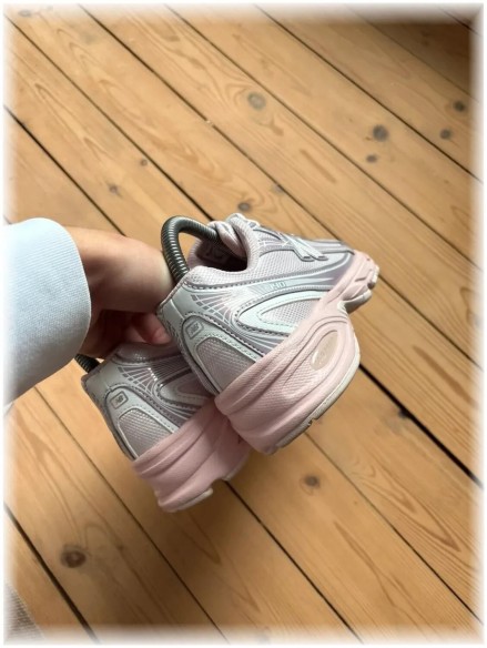 New balance 740 Pink - taille 38