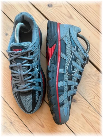 Nike p-6000 Grey Black Red - taille 40