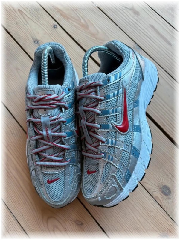 Nike p-6000 Silver Red / taille 35,5