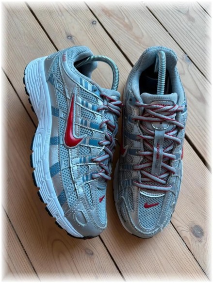 Nike p-6000 Silver Red / taille 35,5