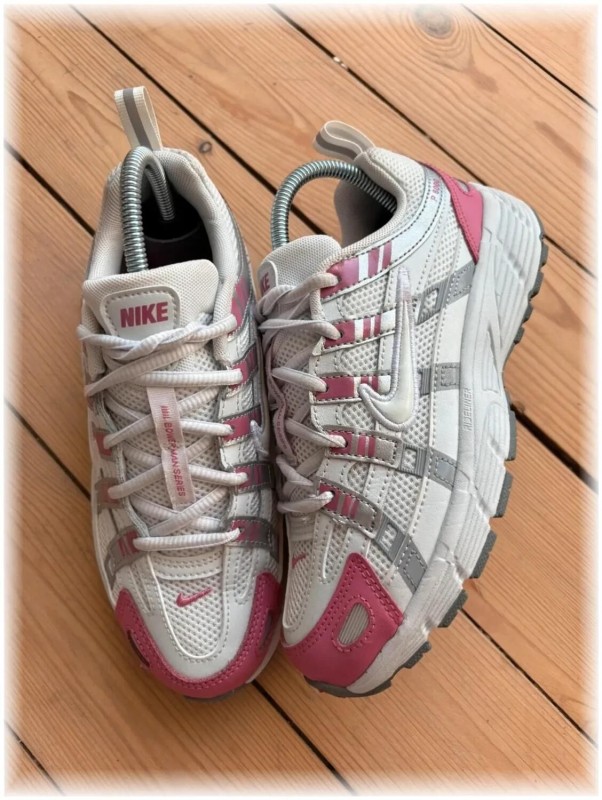 Nike p-6000 Pink ( taille 35 )