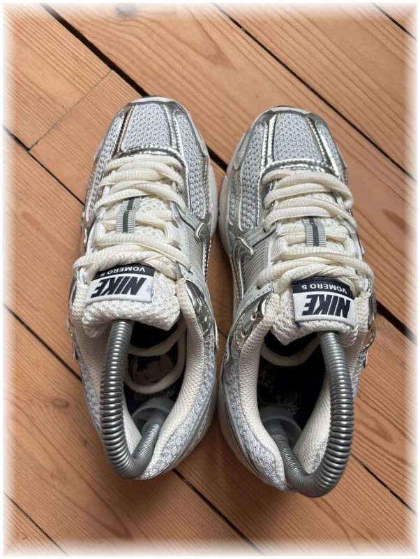 Nike vomero 5 Silver - taille 36 2