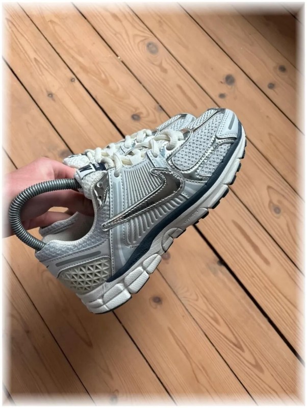 Nike vomero 5 Silver - taille 36 2
