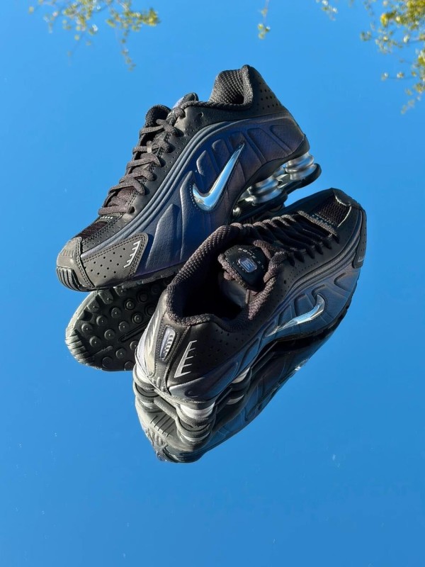 Nike Shox R4 Jewel QS Black Metallic Silver Purple Dynasty - Taille 38,5