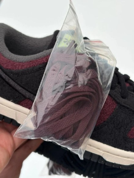 Nike Dunk Low SE Fleece Pack Burgundy Crush Dark Smoke Grey - Taille 36