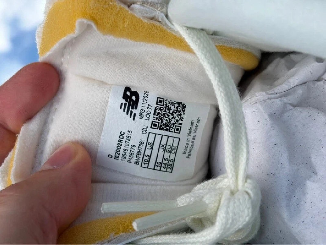 New Balance 2002R Protection Pack Sea Salt - Taille 44,5 2