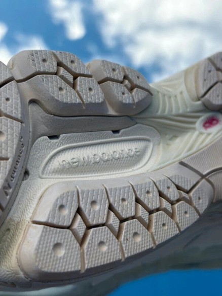 New Balance 2002R Protection Pack Sea Salt - Taille 44,5