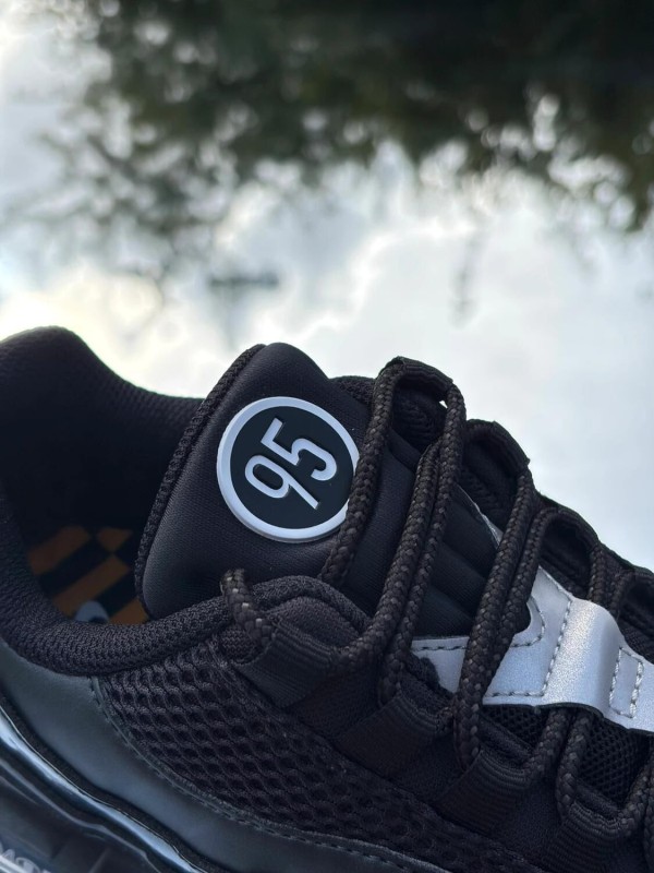 Nike Air Max 95 SE Big Bubble Black White University Gold Total 90 - Taille 40 2