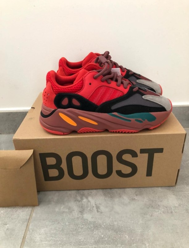 adidas yeezy boost 700