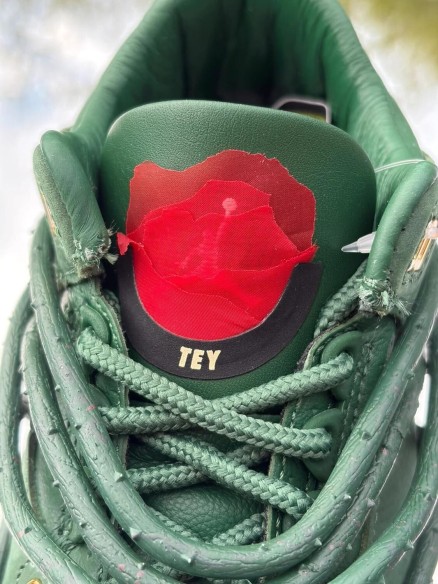 Air Jordan 3 Retro OG SP Contrete Rose X Teyana Taylor Fire Red Gorge Green - Taille 35,5
