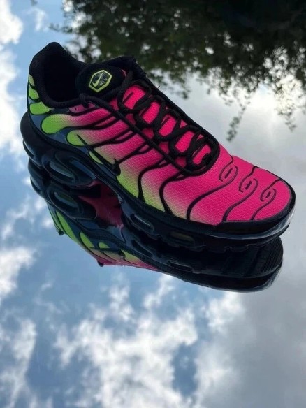 Nike Air Max Plus Black Hyper Pink Volt - Taille 42,5