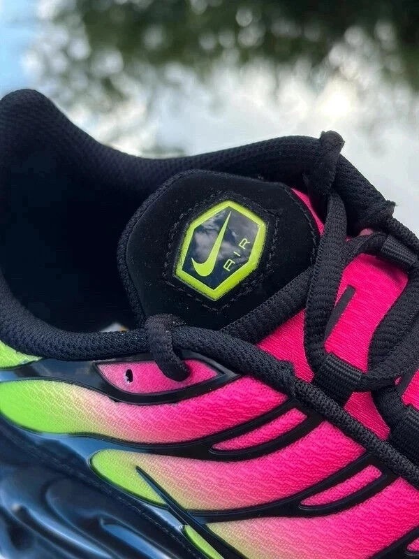 Nike Air Max Plus Black Hyper Pink Volt - Taille 42,5 2